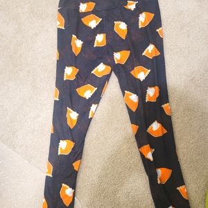 Charley's Project pumpkin pie leggings